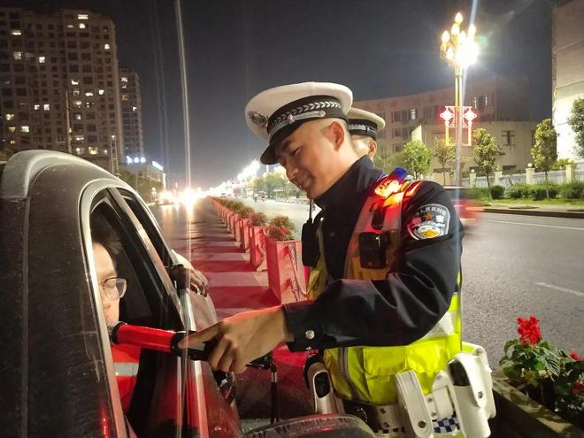 99式警服更換