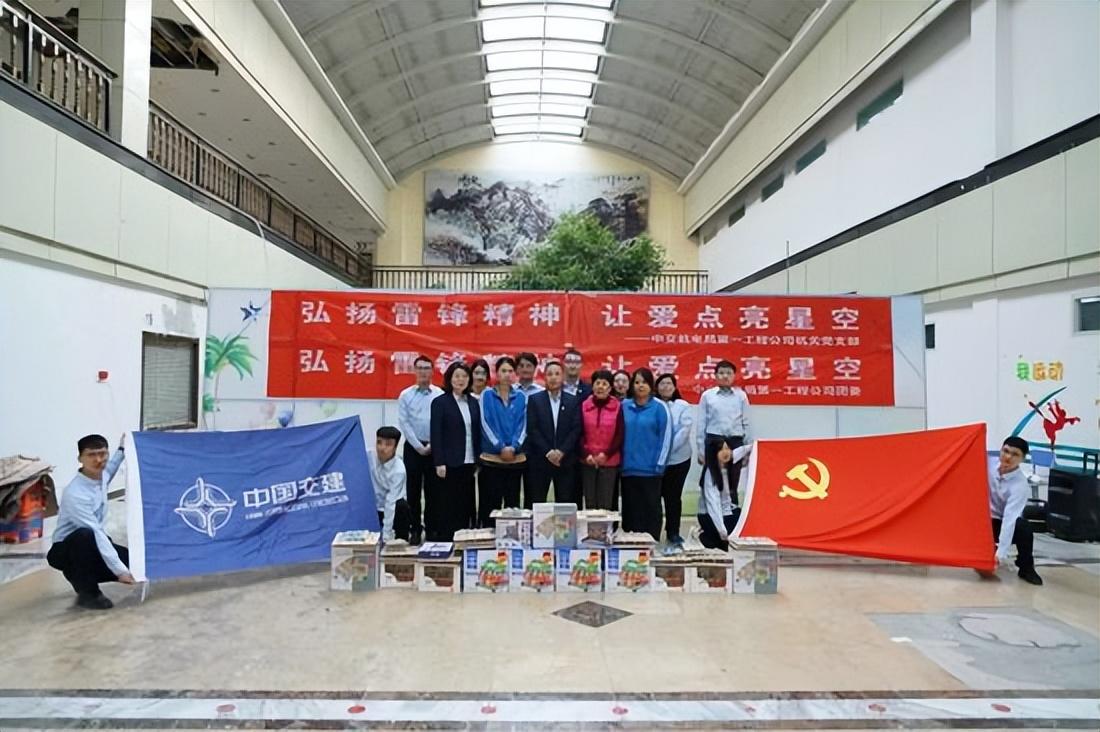 星空迷彩19式戰(zhàn)術(shù)背心，現(xiàn)代作戰(zhàn)裝備的新標桿，星空迷彩19式戰(zhàn)術(shù)背心，現(xiàn)代作戰(zhàn)裝備的新標桿典范