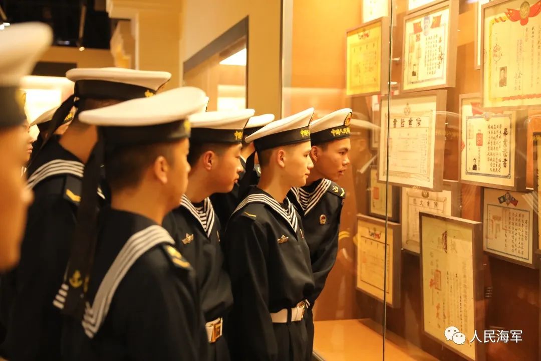 人民海軍的發(fā)展史感想心得，人民海軍發(fā)展史感想心得總結(jié)，輝煌歷程與未來展望