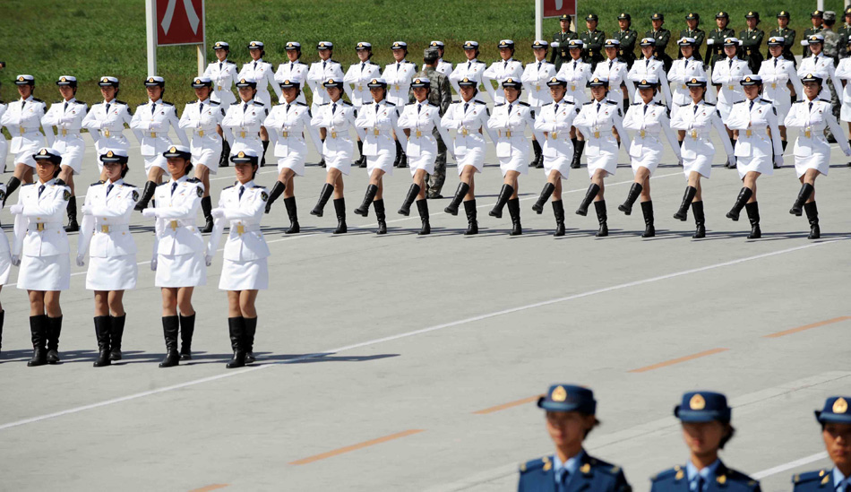 三軍女兵方隊(duì)，展現(xiàn)巾幗英雄風(fēng)采的震撼視頻全記錄，三軍女兵方隊(duì)，巾幗英雄風(fēng)采震撼展現(xiàn)的視頻紀(jì)實(shí)