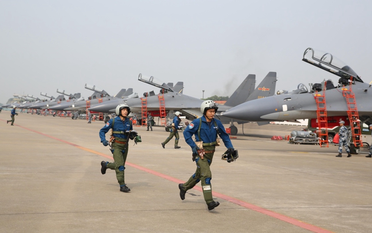 空十五軍王牌師，榮耀與擔(dān)當(dāng)?shù)南笳鳎帐遘娡跖茙?，榮耀與擔(dān)當(dāng)?shù)膽?zhàn)場(chǎng)標(biāo)桿