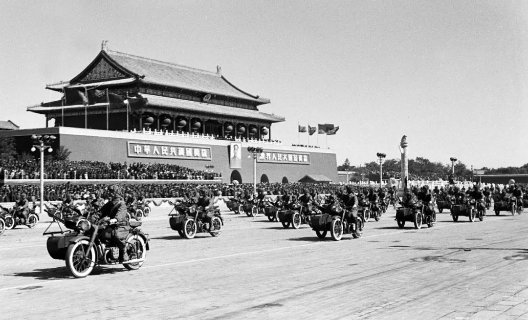 國(guó)慶大閱兵，頻率變遷與特殊年份的靜默回顧，國(guó)慶大閱兵，頻率變遷與特殊年份的回顧