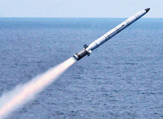 中國艦載反艦導彈，捍衛(wèi)海洋安全的銳利武器，中國艦載反艦導彈，捍衛(wèi)海洋安全的強大武器