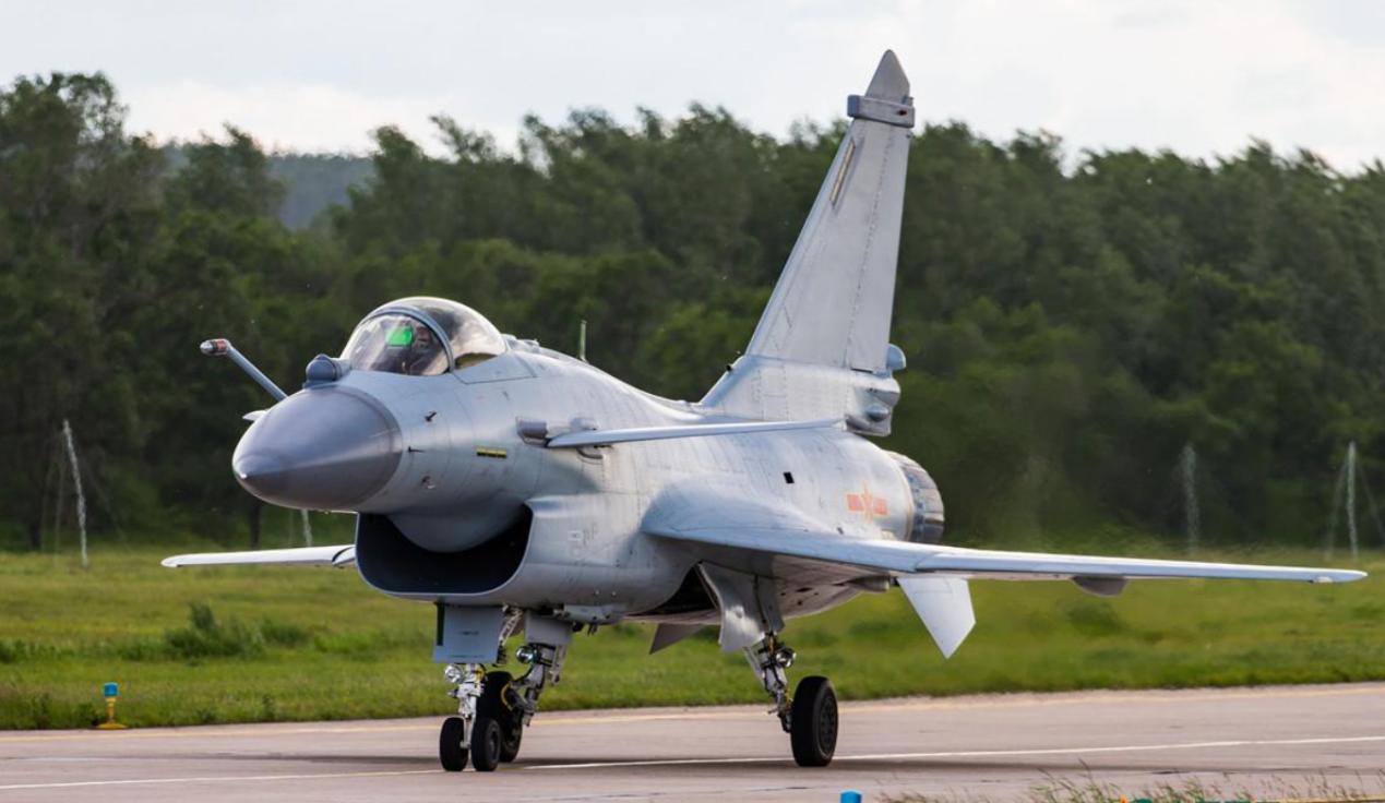 殲-10系列飛機，中國空軍的主力戰(zhàn)機，殲-10系列飛機，中國空軍核心主力戰(zhàn)機