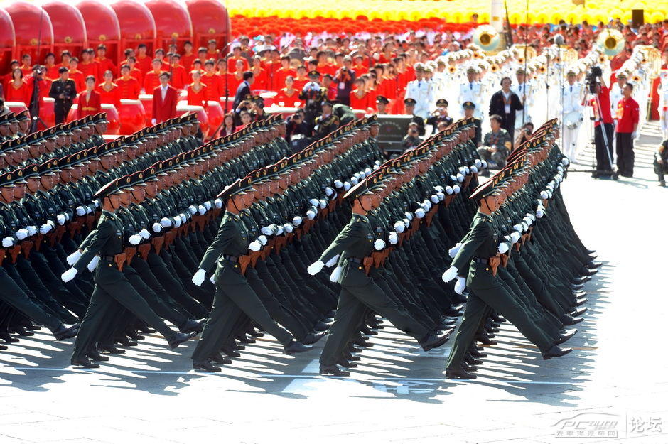 國慶閱兵方隊(duì)，多少人一排的壯觀景象，國慶閱兵方隊(duì)壯觀景象，一排多少人？