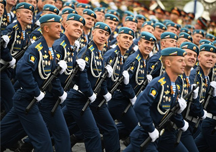 俄羅斯衛(wèi)國勝利日大閱兵軍樂聯奏，榮耀與力量的交響，俄羅斯衛(wèi)國勝利日大閱兵軍樂聯奏，榮耀與力量的交響盛典