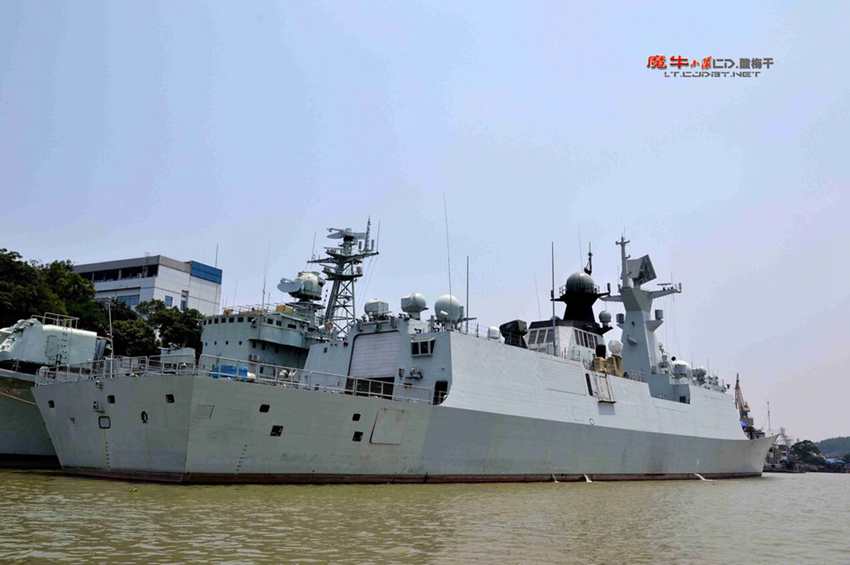 探索中國(guó)海軍力量，揭秘054A護(hù)衛(wèi)艦艦尾設(shè)計(jì)的獨(dú)特之處，揭秘中國(guó)海軍力量，探索054A護(hù)衛(wèi)艦獨(dú)特艦尾設(shè)計(jì)