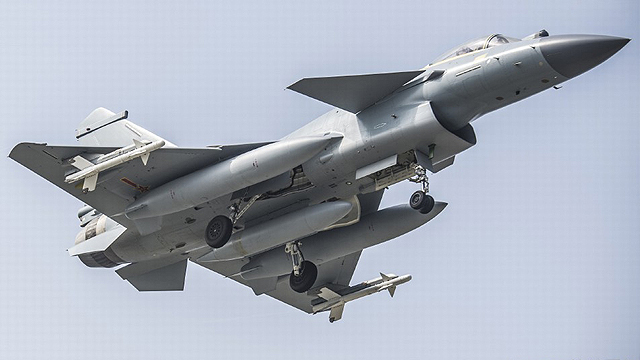 殲-10戰(zhàn)斗機，發(fā)動機數量及其重要性，殲-10戰(zhàn)斗機，發(fā)動機數量及其關鍵作用概述