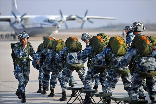空降十五軍軍改后的嶄新面貌，十五軍改革重塑嶄新面貌