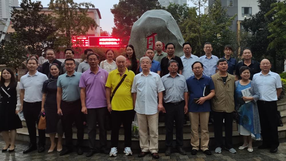 新聞頭條摘抄與解讀，新聞頭條摘抄與深度解讀
