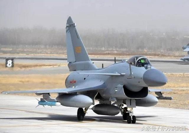 殲-10戰(zhàn)斗機(jī)能掛多少導(dǎo)彈，解析中國先進(jìn)戰(zhàn)斗機(jī)的載彈能力，揭秘殲-10戰(zhàn)斗機(jī)的載彈能力，解析中國先進(jìn)戰(zhàn)機(jī)掛載導(dǎo)彈數(shù)量
