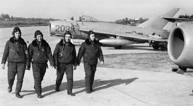 中國(guó)空軍成立時(shí)間及其歷史沿革，中國(guó)空軍成立歷史沿革概覽
