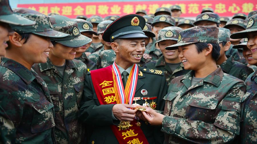 八一勛章檔次，榮譽(yù)的象征與時(shí)代的標(biāo)桿，八一勛章，榮譽(yù)之巔與時(shí)代標(biāo)桿