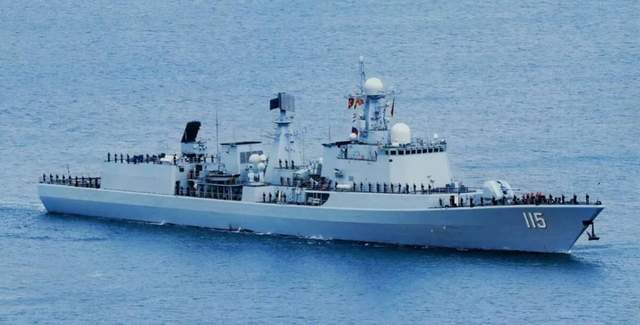 揭秘中國海軍的驕傲，051C導(dǎo)彈驅(qū)逐艦的排水量解析，中國海軍驕傲揭秘，051C導(dǎo)彈驅(qū)逐艦排水量深度解析