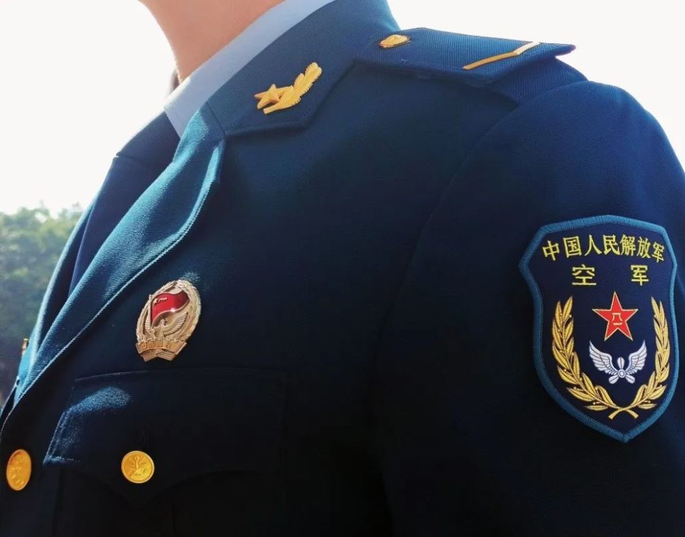 中國(guó)空軍胸章圖片，歷史、榮譽(yù)與力量的象征，中國(guó)空軍胸章，歷史、榮譽(yù)與力量的標(biāo)志圖片
