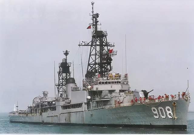 臺(tái)灣昆明艦，展現(xiàn)中國(guó)海軍力量的重要一環(huán)，臺(tái)灣昆明艦，中國(guó)海軍力量的關(guān)鍵一環(huán)