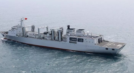 崇明島號補給艦，中國海軍力量的重要支柱，中國海軍力量重要支柱，崇明島號補給艦揭秘