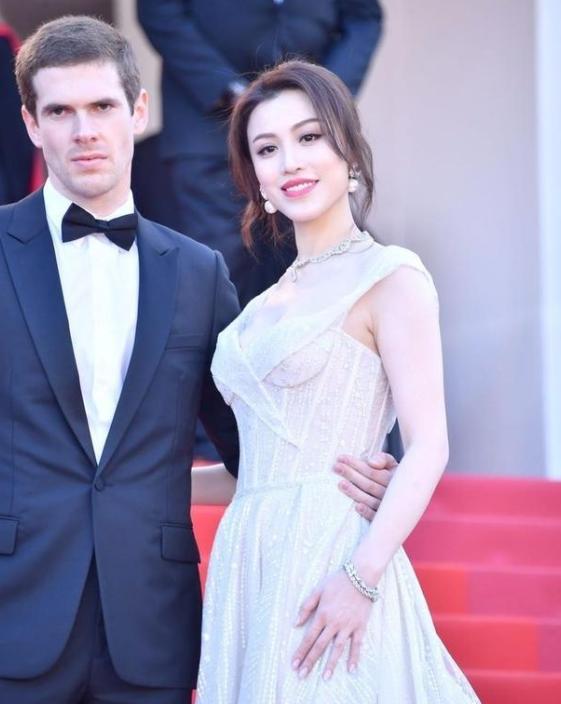褲襠藏雷，一部電影的傳奇與女主角的身份之謎，褲襠藏雷背后的傳奇，電影傳奇與女主角身份之謎