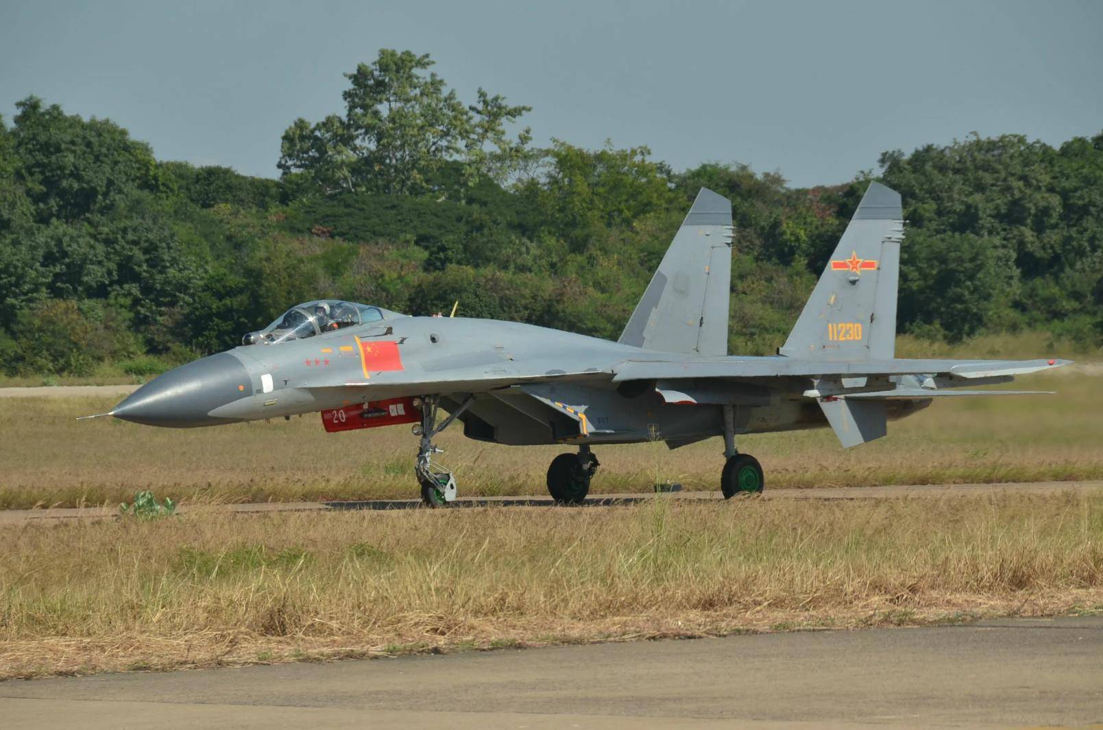 殲-11D戰(zhàn)斗機(jī)型號(hào)，中國(guó)新一代空中利劍的解析，殲-11D戰(zhàn)斗機(jī)解析，中國(guó)新一代空中利劍揭秘