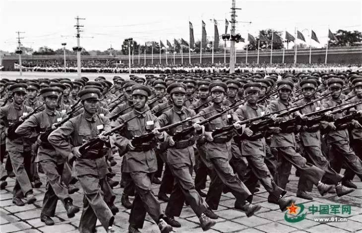 各國(guó)閱兵式正步，傳統(tǒng)與現(xiàn)代的交融，各國(guó)閱兵式正步，傳統(tǒng)與現(xiàn)代的華麗交融