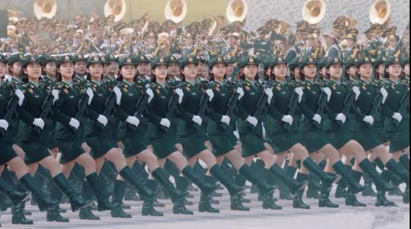 閱兵首先出場的是什么兵？解讀閱兵儀式中的先鋒部隊(duì)，閱兵儀式中的先鋒部隊(duì)，揭秘出場首支隊(duì)伍揭秘