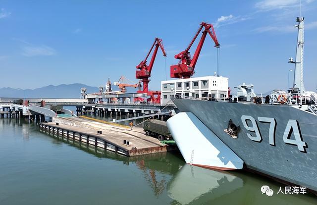 揭秘中國海軍的利器，073A型兩棲登陸艦，揭秘中國海軍利器，073A型兩棲登陸艦戰(zhàn)力解析