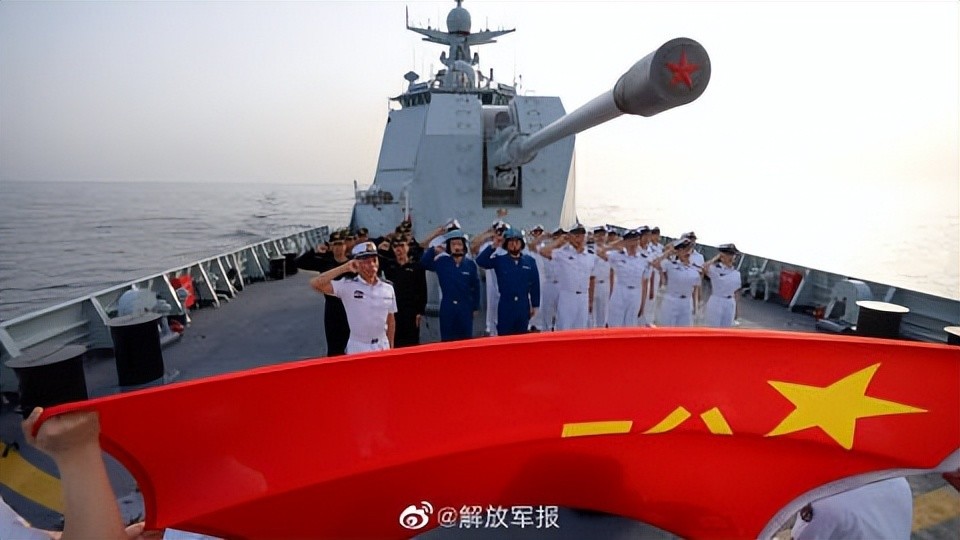 海軍節(jié)日祝?！戮从⒂聼o畏的海洋衛(wèi)士，海軍節(jié)致敬海洋衛(wèi)士，英勇無畏的守護(hù)力量