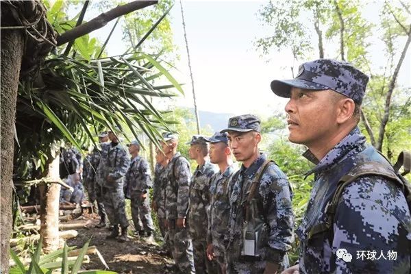 蛟龍突擊隊(duì)，奮勇精神的免費(fèi)觀看之旅，蛟龍突擊隊(duì)，免費(fèi)觀看之旅，展現(xiàn)奮勇精神