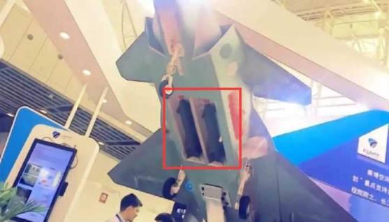 殲-16掛載空地導(dǎo)彈，空中力量的新型打擊利器，殲-16掛載空地導(dǎo)彈，空中打擊新型利器
