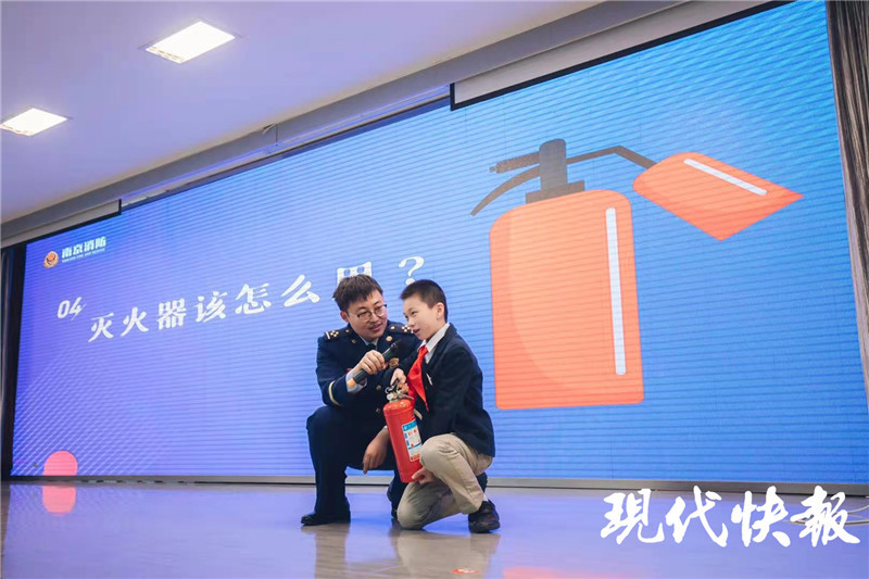 身邊楷模肖思遠的觀后感，奮進的力量與時代的擔當，奮進的力量與時代的擔當——肖思遠的楷模力量觀后感