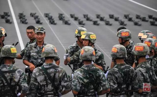 海軍70周年閱兵徒步方隊(duì)，榮耀與力量的展現(xiàn)，海軍70周年閱兵徒步方隊(duì)，榮耀與力量的盛大展示