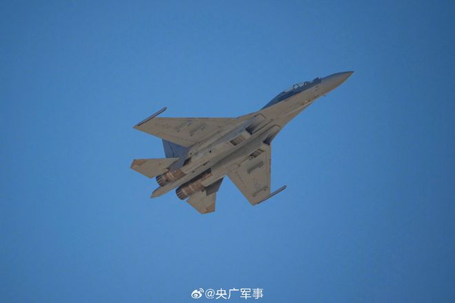 殲-16戰(zhàn)斗機(jī)攜帶鷹擊-12導(dǎo)彈的能力分析，殲-16戰(zhàn)斗機(jī)搭載鷹擊-12導(dǎo)彈的能力解析