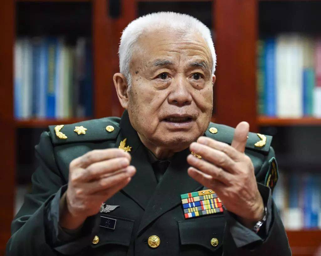 全國八一勛章獲得者，榮耀與擔(dān)當(dāng)?shù)南笳?，全國八一勛章獲得者，榮耀與擔(dān)當(dāng)?shù)牡浞? class=