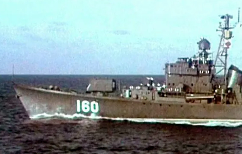 揭秘中國海軍的驕傲——051型驅(qū)逐艦160艦，揭秘中國海軍的驕傲——揭秘傳奇的051型驅(qū)逐艦之王者160艦