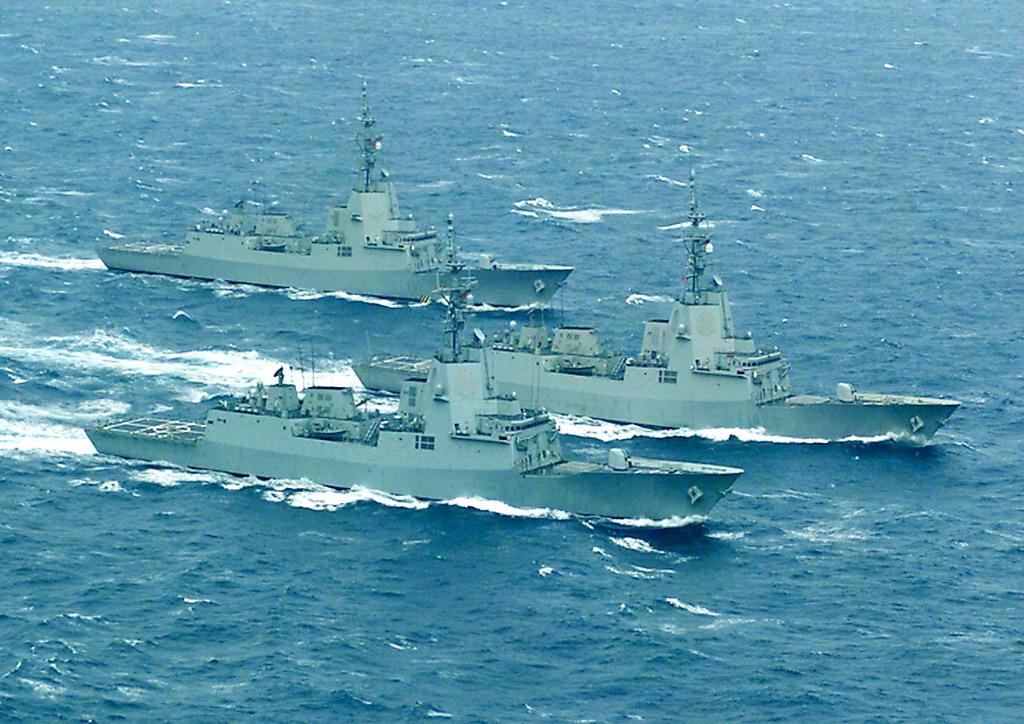 中日海軍軍艦對(duì)比，探索兩國(guó)海軍力量的最新發(fā)展（2019年），中日海軍軍艦對(duì)比，探索兩國(guó)海軍力量的最新發(fā)展（深度分析，2019）