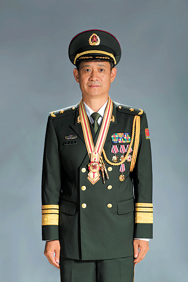 八一勛章獲得者退休金詳解，一個(gè)月能領(lǐng)多少錢(qián)？，八一勛章獲得者退休金詳解，月領(lǐng)多少錢(qián)？