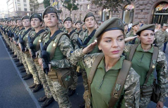 女式軍裝大全圖片，歷史、風格與時尚的魅力展現(xiàn)，女式軍裝大全，歷史、風格與時尚的魅力展現(xiàn)圖片集