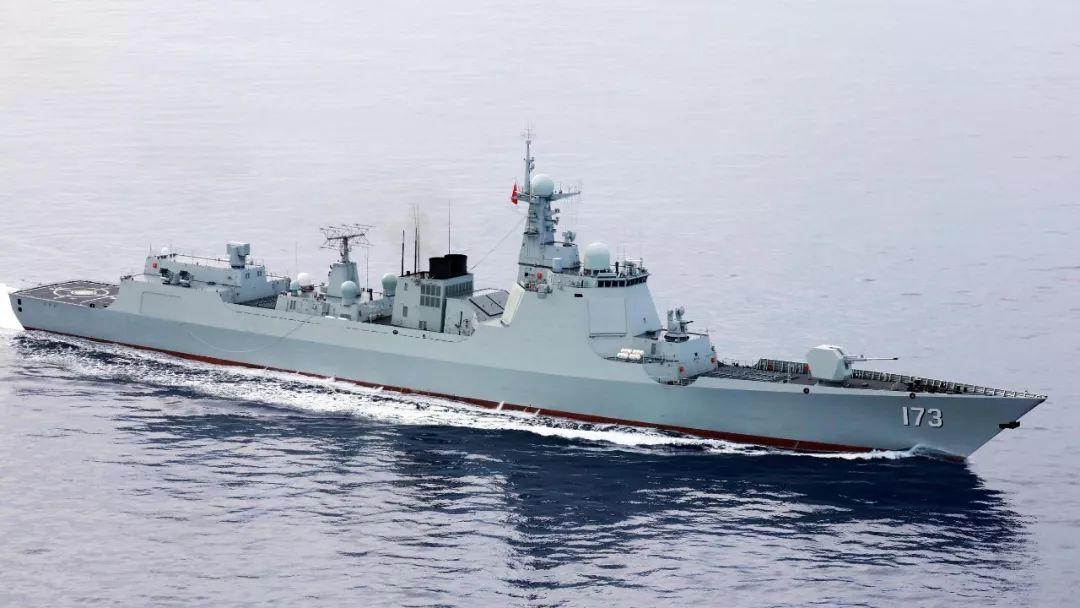 閱兵方陣的距離，榮耀與秩序的展現(xiàn)，閱兵方陣，榮耀與秩序的完美展現(xiàn)