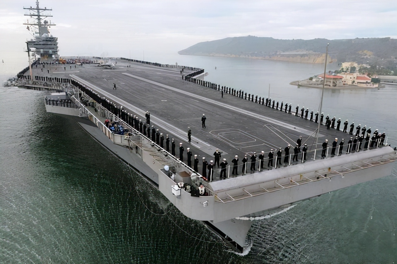 福特號(hào)航空母艦，數(shù)字化時(shí)代的航海巨擘與掌上科技先鋒，福特號(hào)航空母艦，數(shù)字化時(shí)代的航海科技巨擘
