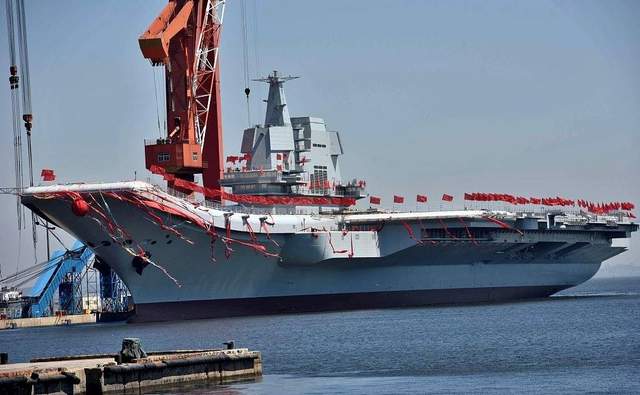 中國(guó)自主研制的航母，走向海洋強(qiáng)國(guó)的堅(jiān)實(shí)步伐，中國(guó)航母研制，邁向海洋強(qiáng)國(guó)的堅(jiān)定步伐