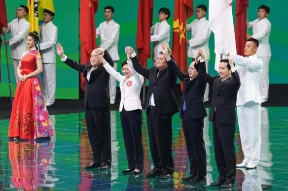 探索澳門未來(lái)，2025年澳門正版免費(fèi)資本車展望，澳門未來(lái)展望，2025年正版資本車發(fā)展探索