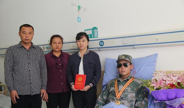杜富國與八一勛章的榮譽(yù)之路，揭示勛章級別的榮耀與責(zé)任，杜富國與八一勛章的榮耀之路，勛章背后的責(zé)任與榮譽(yù)