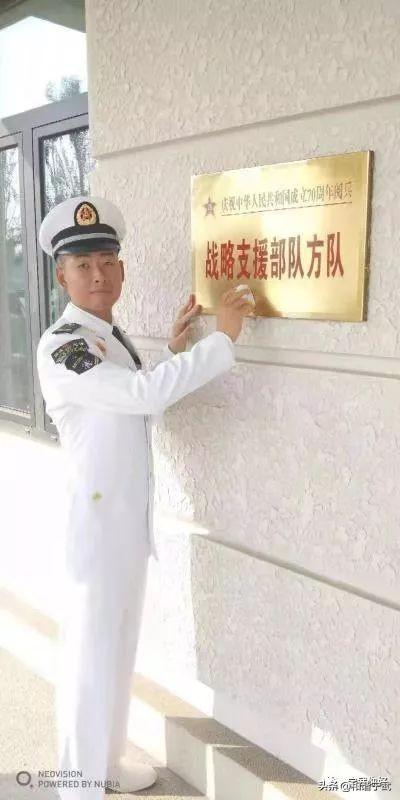 陸軍方隊(duì)總教練，塑造榮耀與威嚴(yán)的領(lǐng)航者，陸軍方隊(duì)總教練，領(lǐng)航榮耀與威嚴(yán)的塑造者