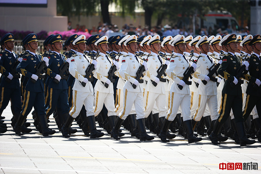 勝利大閱兵與百度云，數(shù)字時(shí)代的慶典記憶，勝利大閱兵與數(shù)字時(shí)代的慶典記憶——百度云的角色與影響