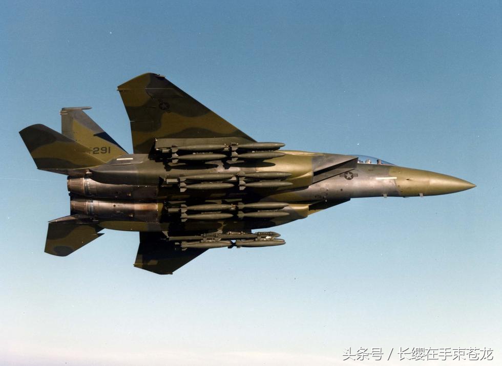 戰(zhàn)斗機最多能攜帶多少導(dǎo)彈，技術(shù)極限與實戰(zhàn)考量，戰(zhàn)斗機攜帶導(dǎo)彈技術(shù)極限與實戰(zhàn)考量分析，最大載荷能力探討