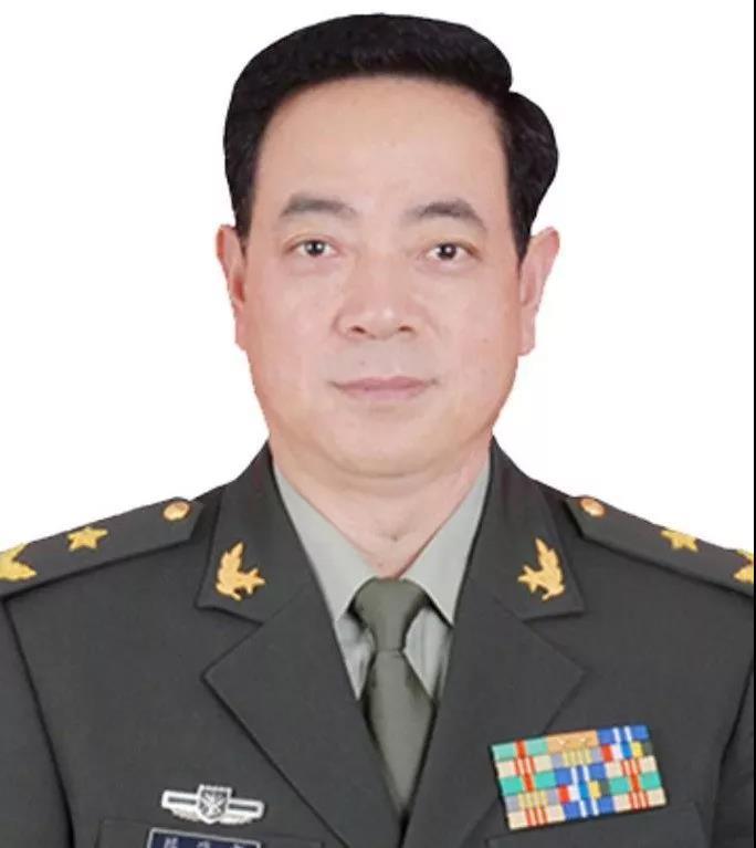 集團(tuán)軍最高首長的稱謂，司令員與軍長，集團(tuán)軍最高首長稱謂，司令員與軍長詳解