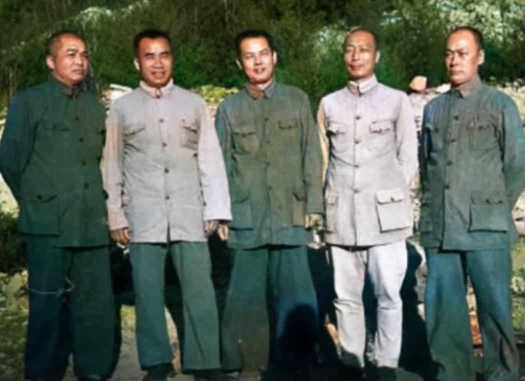 十大元帥里誰(shuí)是打仗最厲害，中國(guó)軍事歷史上的璀璨群星，中國(guó)軍事歷史上的璀璨群星，誰(shuí)是最擅長(zhǎng)打仗的十大元帥之首？