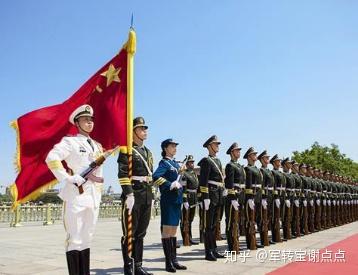 三軍女兵方隊(duì)領(lǐng)隊(duì)是誰(shuí)，巾幗不讓須眉，展現(xiàn)颯爽英姿，三軍女兵方隊(duì)領(lǐng)隊(duì)展現(xiàn)颯爽英姿，巾幗不讓須眉