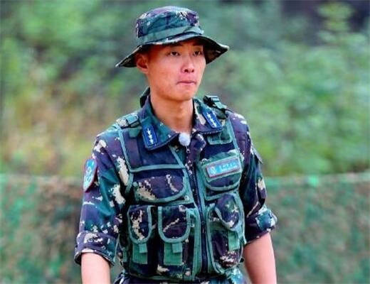 劉金沂與女友的美好瞬間，愛情圖片的溫馨展現(xiàn)，劉金沂與女友的溫馨愛情瞬間