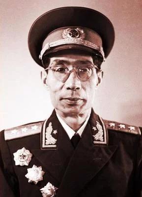 中國軍事力量中的上將排名順序，職務、年齡與力量的象征，中國軍事力量上將排名解析，職務、年齡與力量象征的權(quán)威榜單